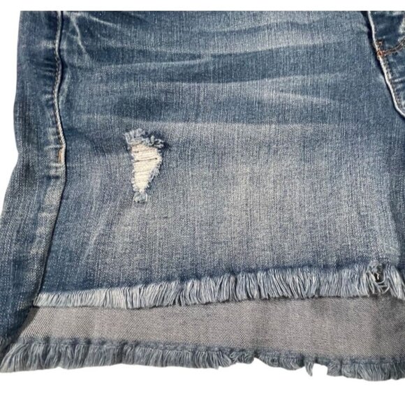 Royalty Medium Wash Distressed Stretch Denim Shorts SIZE-10 - Picture 8 of 11